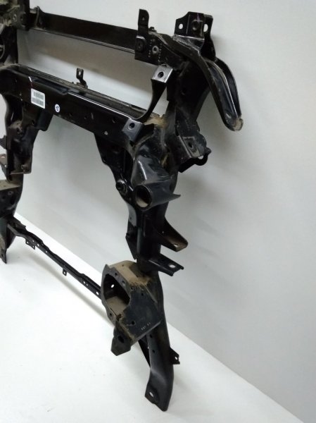 Балка подмоторная