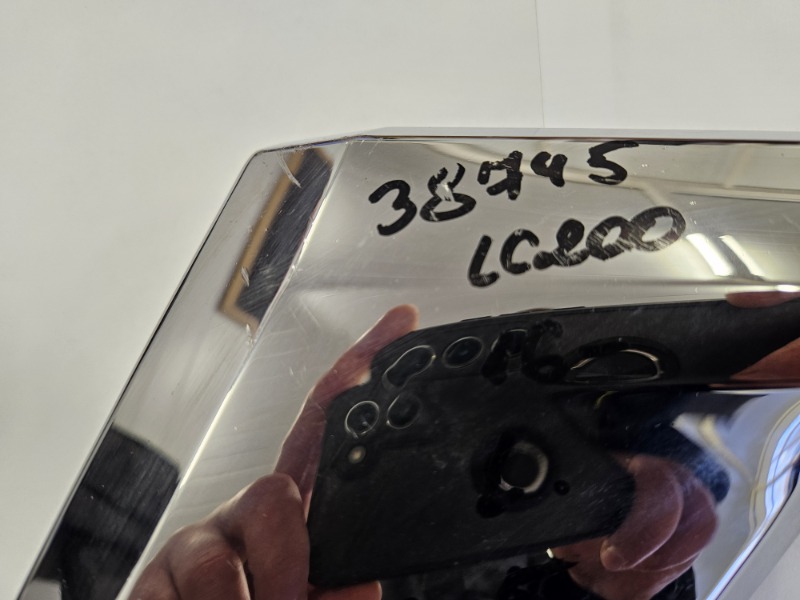 Рамка фары левой