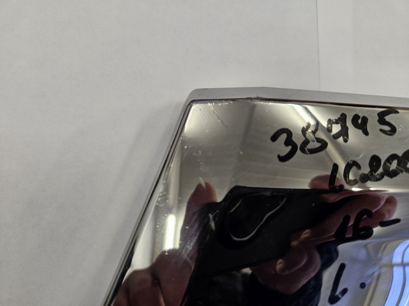 Рамка фары левой