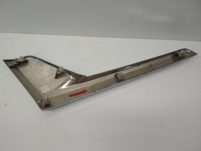 Рамка фары левой