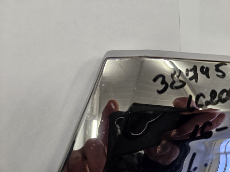 Рамка фары левой