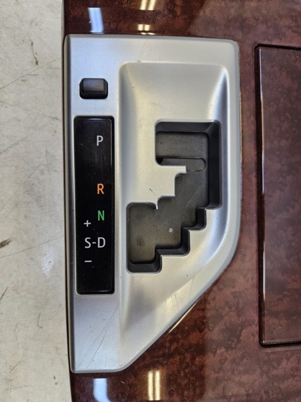 Кулиса МКПП / АКПП