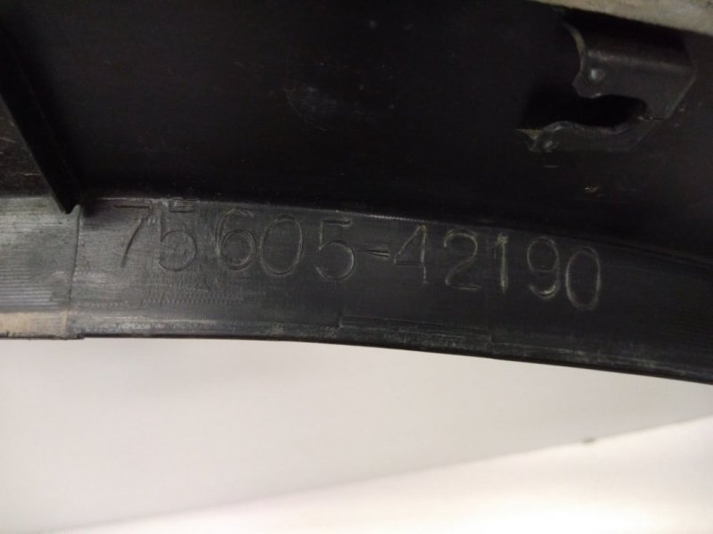 Накладка заднего крыла правого