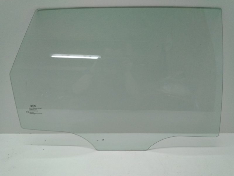 Стекло двери задней правой