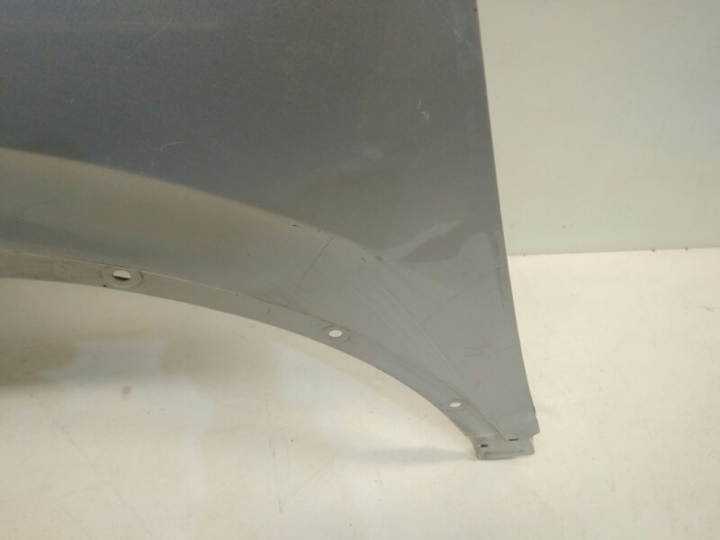 Крыло переднее левое