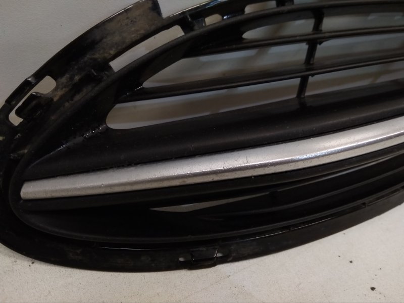 Решетка в бампер левая