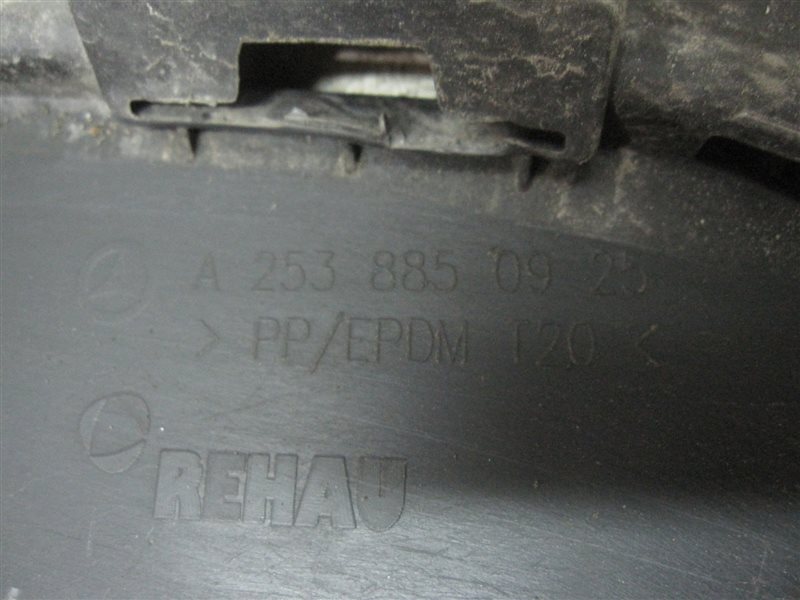 Спойлер заднего бампера