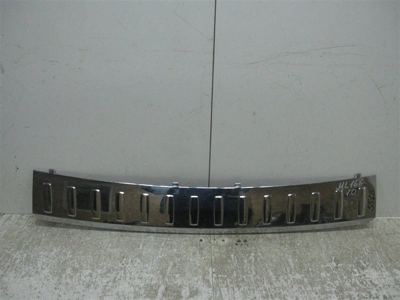 Молдинг заднего бампера