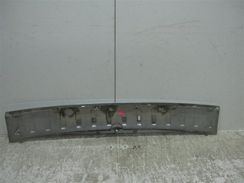 Молдинг заднего бампера