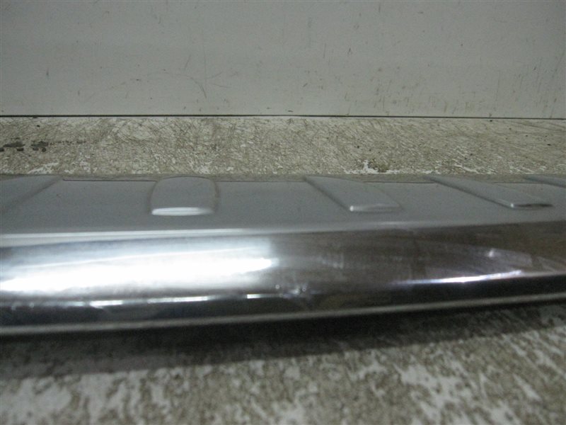 Молдинг заднего бампера