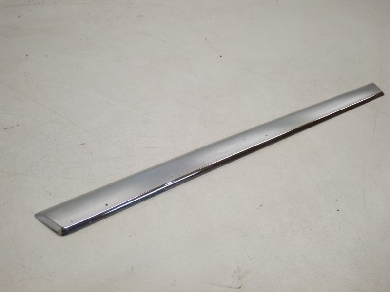 Молдинг задней правой двери