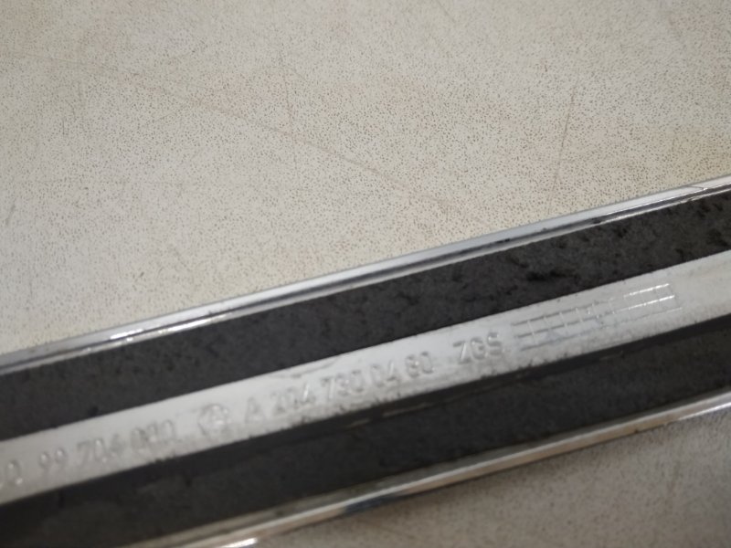 Молдинг задней правой двери