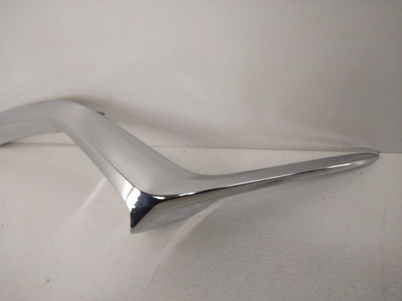 Накладка на решетку радиатора