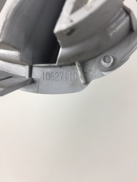 Решетка радиатора левая