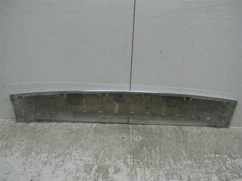 Молдинг заднего бампера