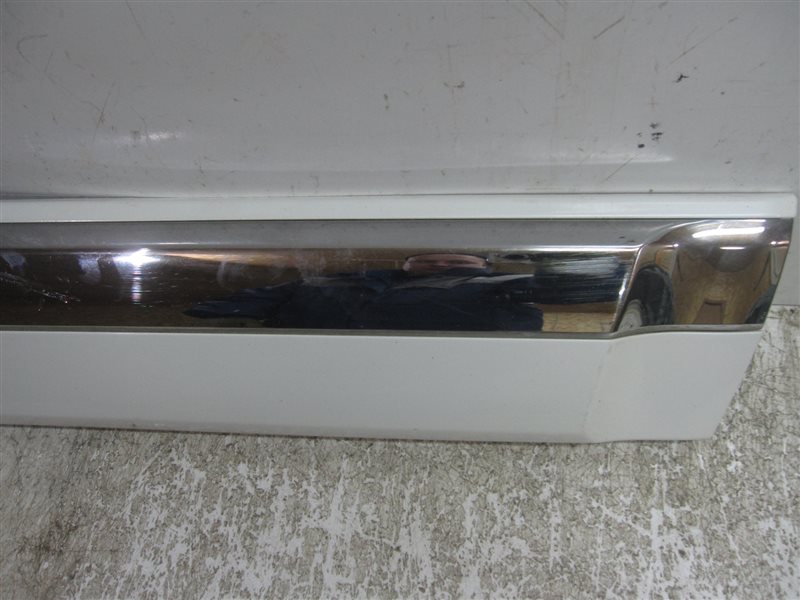 Накладка двери задней правой