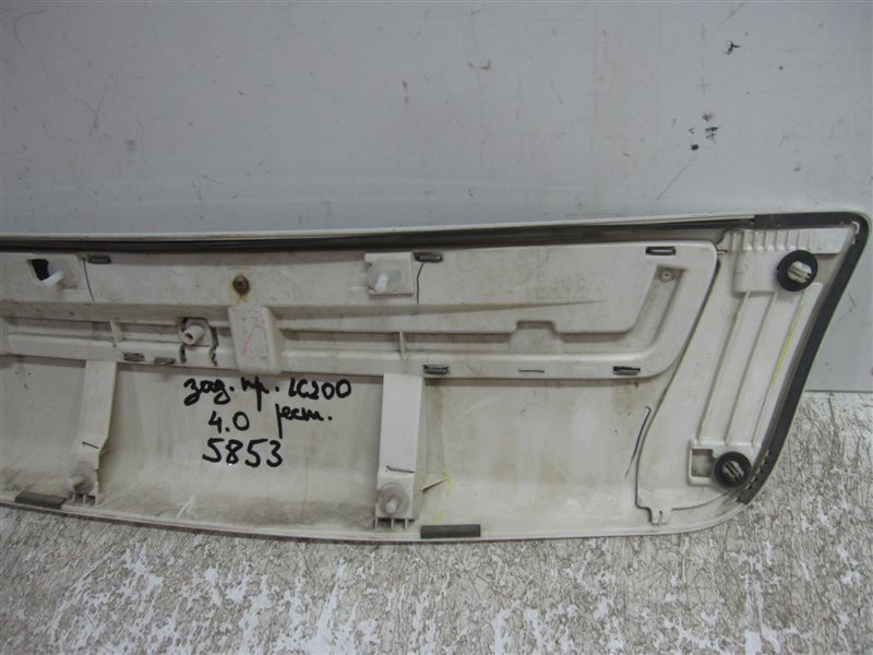 Накладка двери задней правой