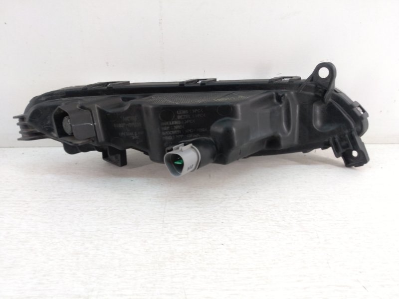 Фара дневного света левая (ходовые огни)