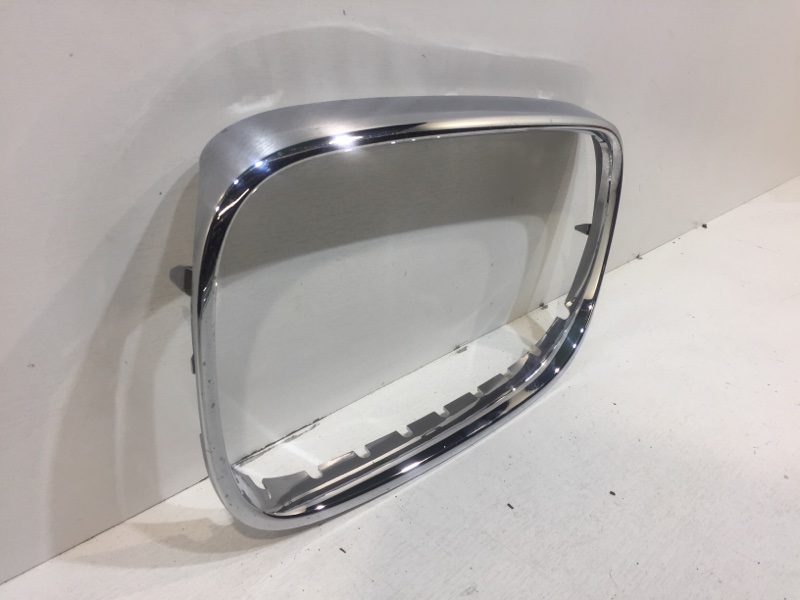 Накладка на решетку радиатора