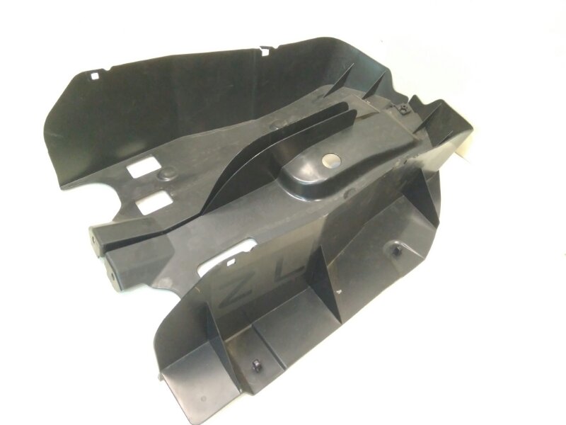 Пыльник двигателя