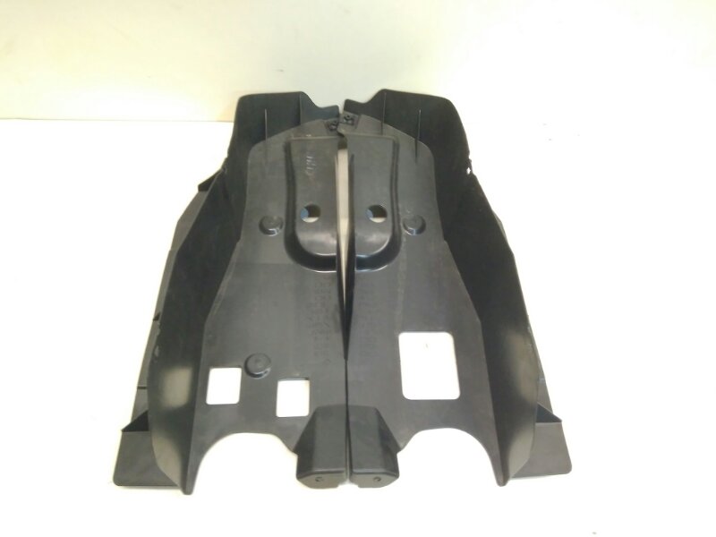 Пыльник двигателя