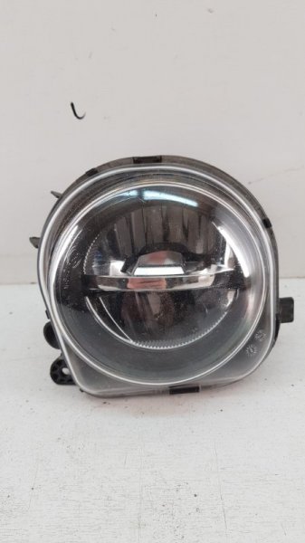 Фара противотуманная правая