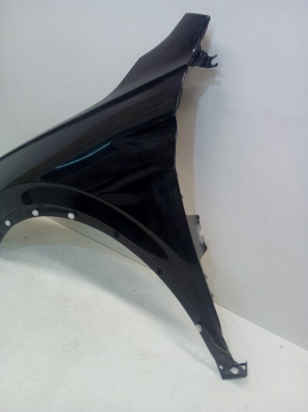 Крыло переднее левое