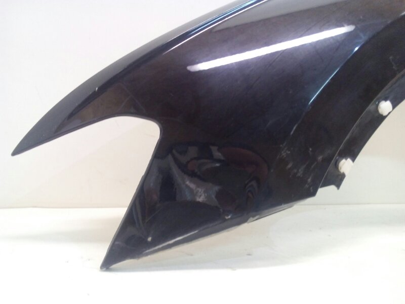 Крыло переднее левое