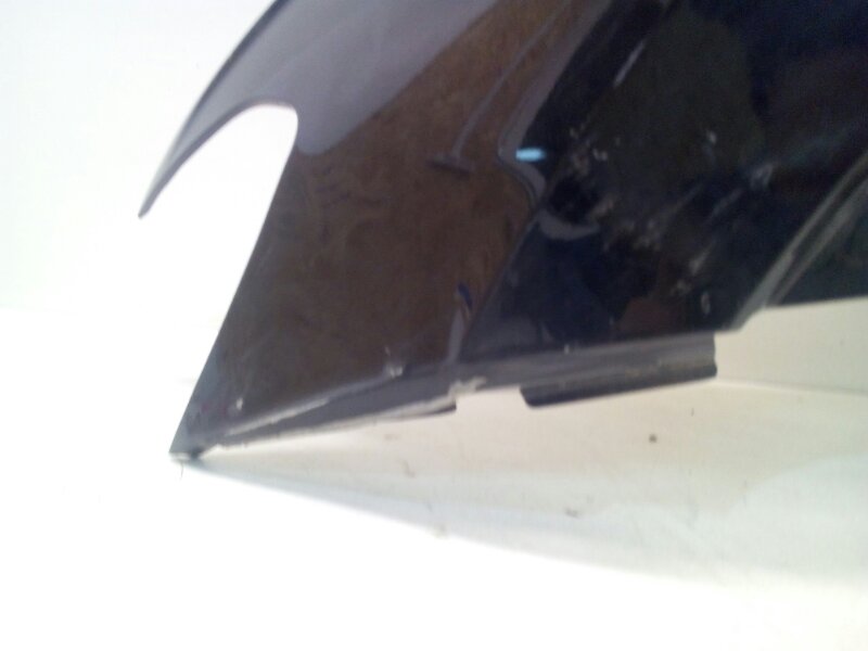 Крыло переднее левое