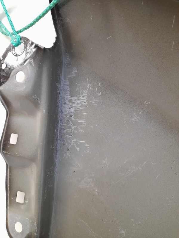 Крыло переднее правое