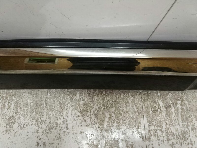 Накладка двери задней правой