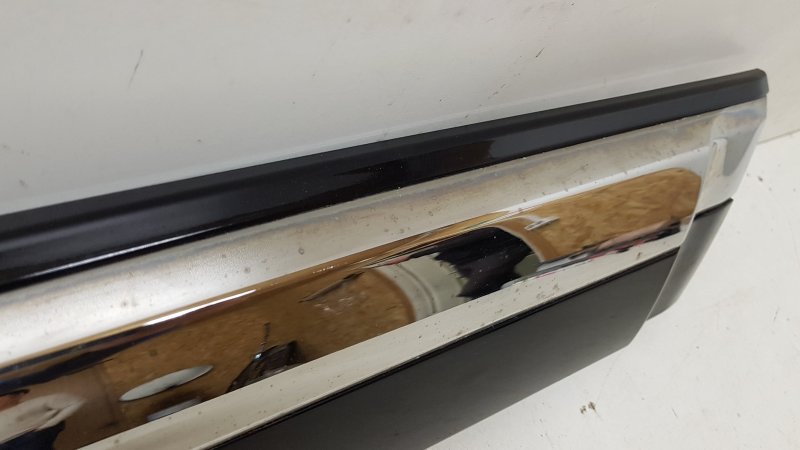 Молдинг задней правой двери
