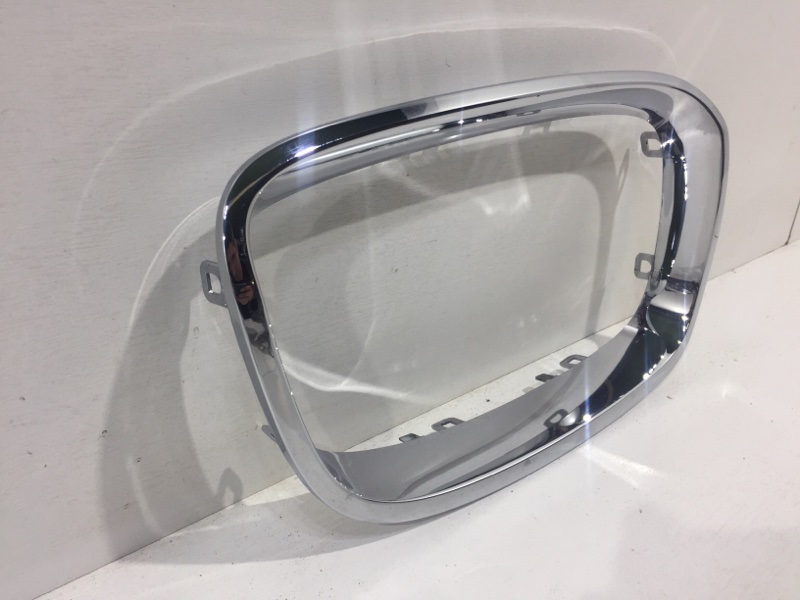 Накладка на решетку радиатора