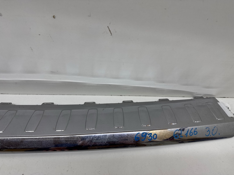 Молдинг заднего бампера