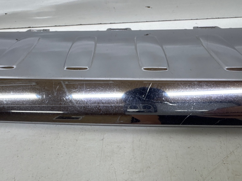 Молдинг заднего бампера