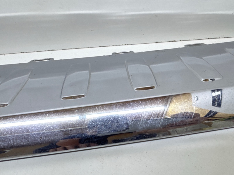 Молдинг заднего бампера