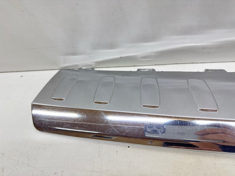 Молдинг заднего бампера