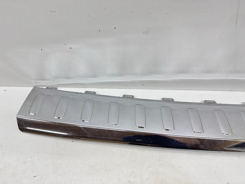 Молдинг заднего бампера