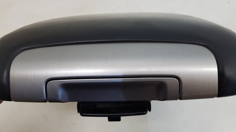 Подлокотник