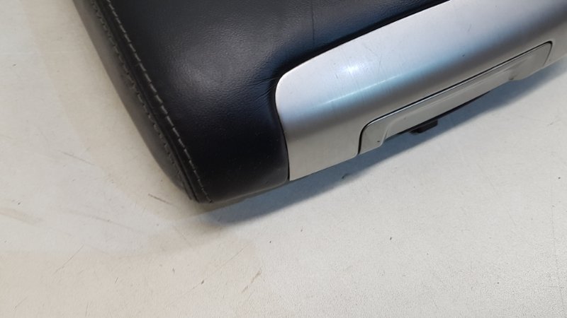 Подлокотник