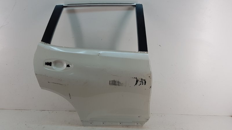 Дверь задняя левая