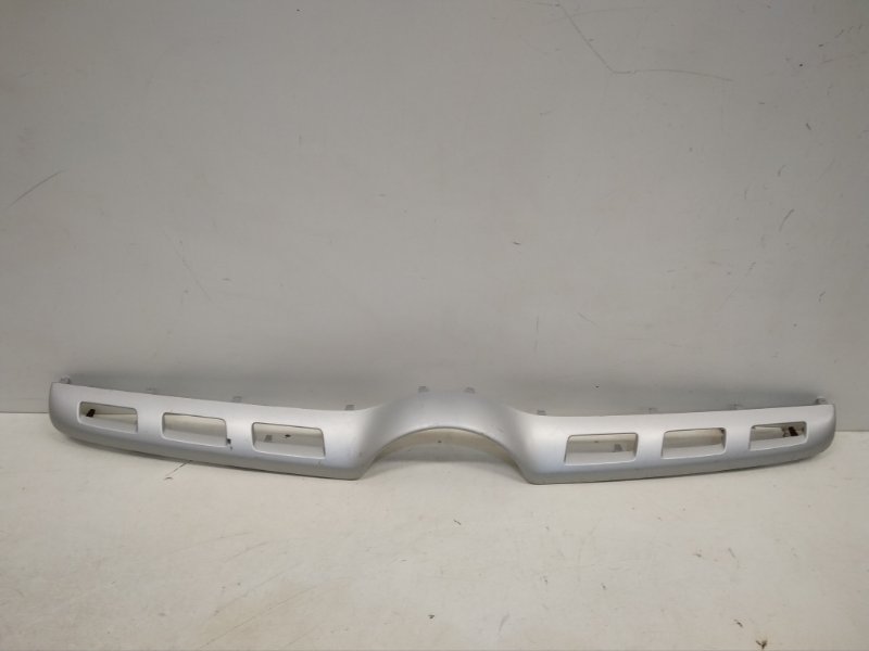 Накладка на решетку радиатора