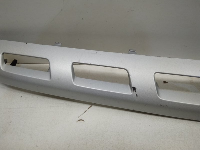 Накладка на решетку радиатора