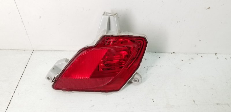 Фара противотуманная левая