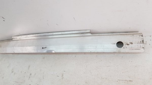 Усилитель заднего бампера