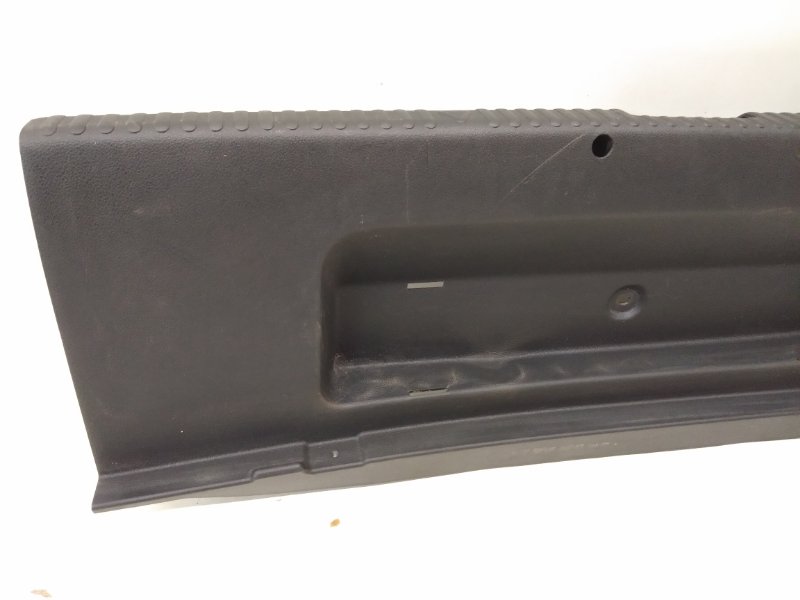 Накладка крышки багажника