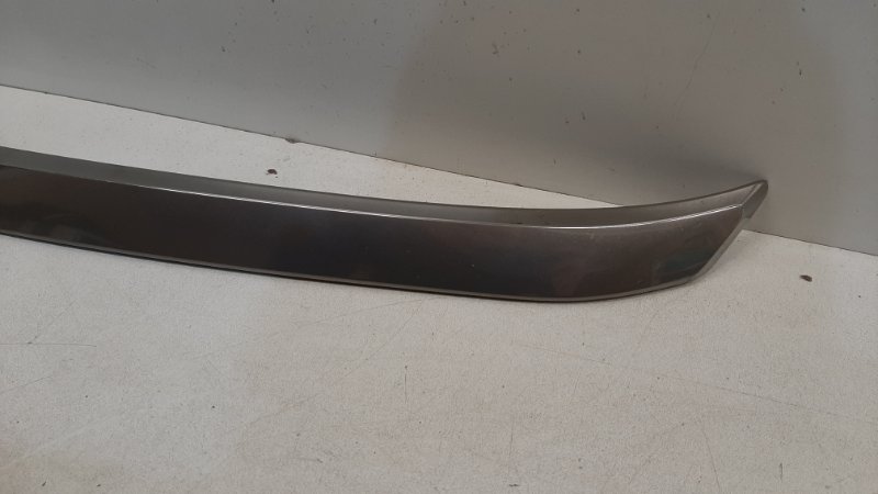 Молдинг капота