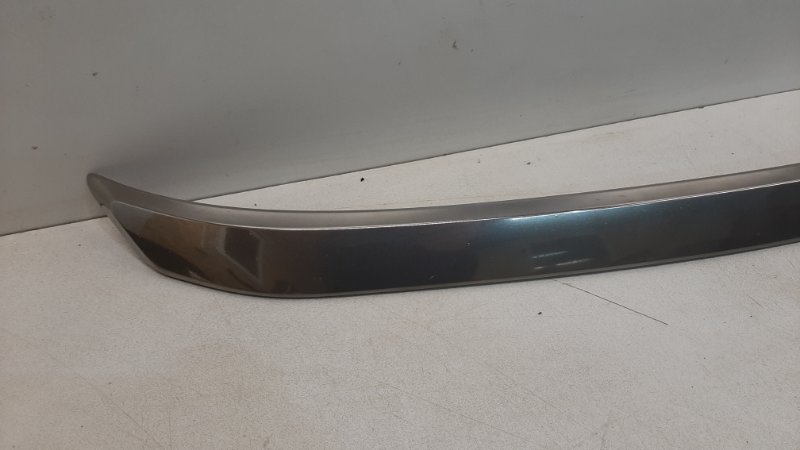 Молдинг капота