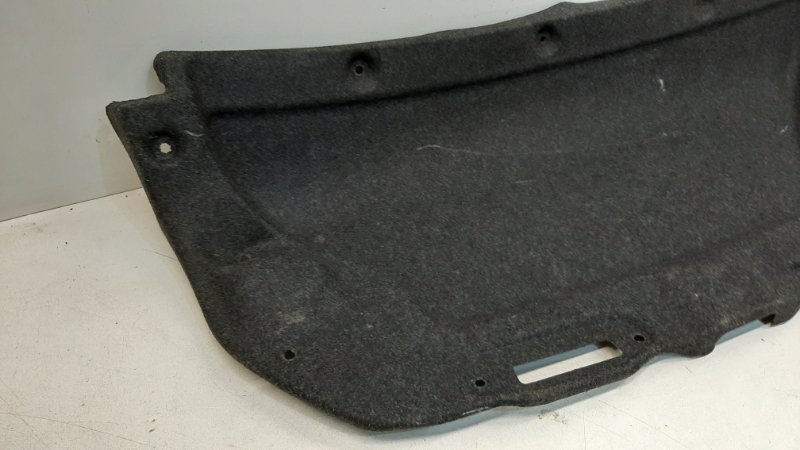 Обшивка крышки багажника