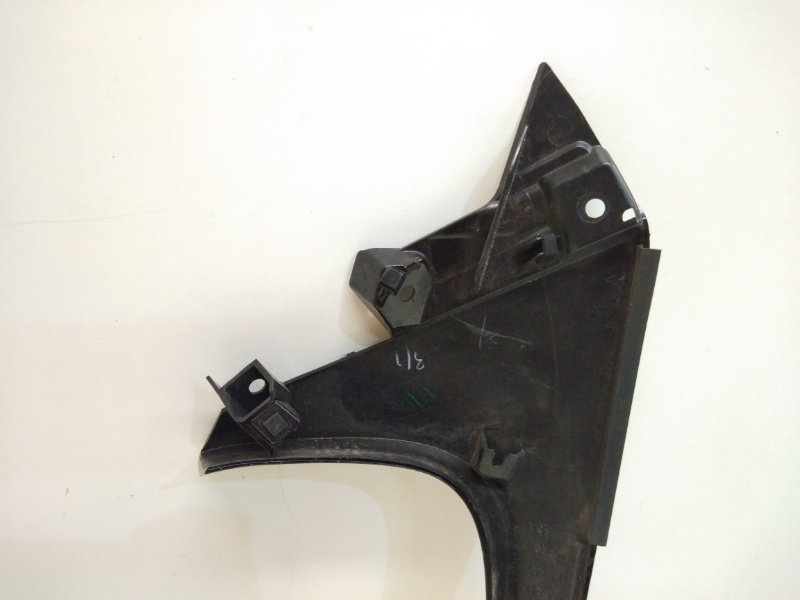 Спойлер (дефлектор) крышки багажника